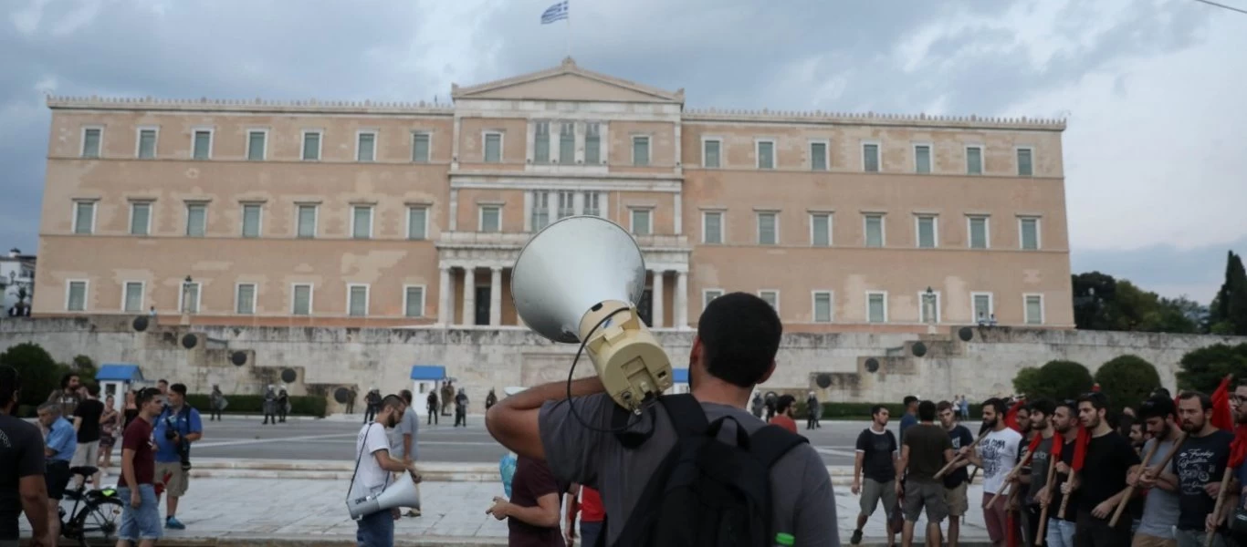 Εισαγγελείς για νομοσχέδιο απαγόρευσης των διαδηλώσεων: Είναι αντισυνταγματικό